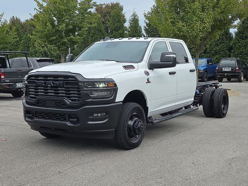 New 2026 RAM 3500 Tradesman image 2