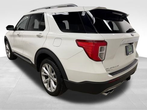 Used 2023 Ford Explorer Platinum w/ Technology Package image 11