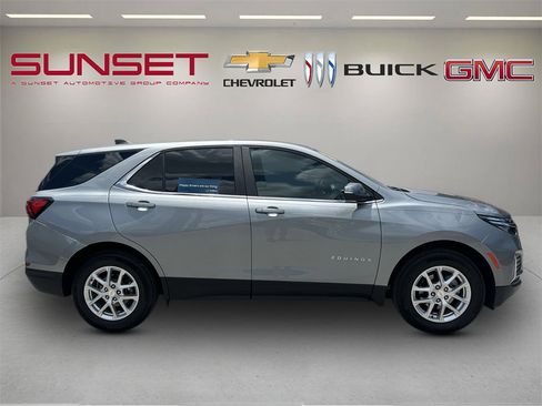 Certified 2024 Chevrolet Equinox LT FWD image 2