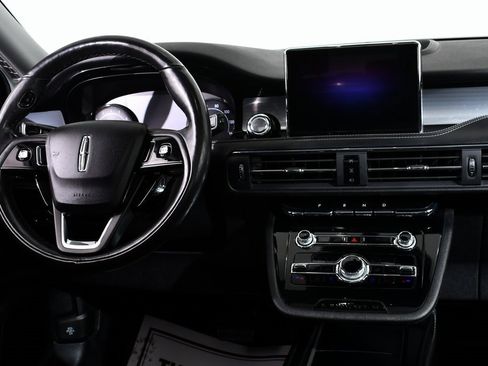 Used 2021 Lincoln Corsair AWD w/ Premium Package image 8