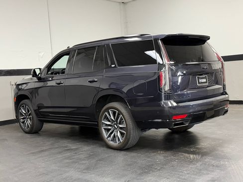 Used 2022 Cadillac Escalade Sport Platinum w/ Heavy-Duty Trailer Package AWD/4WD image 9