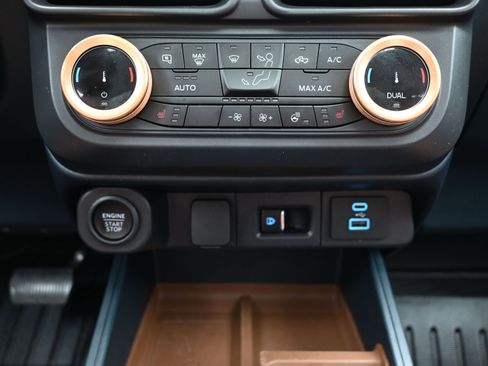 Used 2024 Ford Maverick Lariat image 33