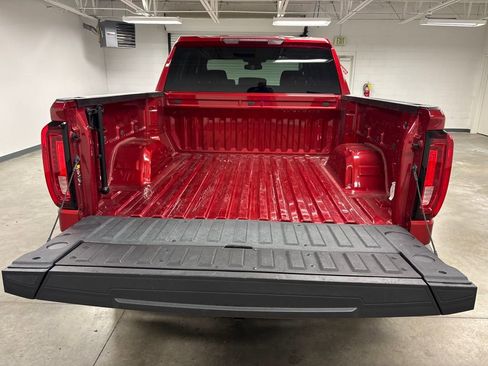 Used 2024 GMC Sierra 1500 SLT w/ SLT Convenience Package image 18