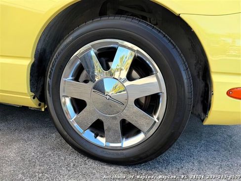 Used 2002 Ford Thunderbird Deluxe image 20