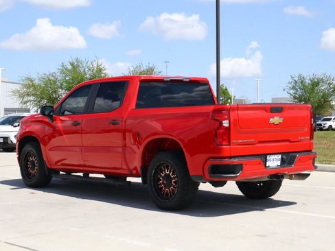 Used 2021 Chevrolet Silverado 1500 Custom image 3