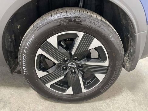 Used 2025 Nissan Kicks SR image 7