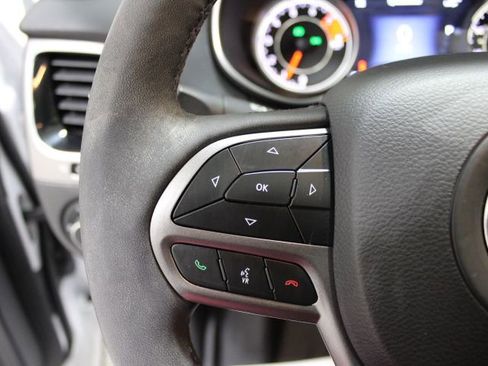 Used 2022 Jeep Cherokee Limited image 37