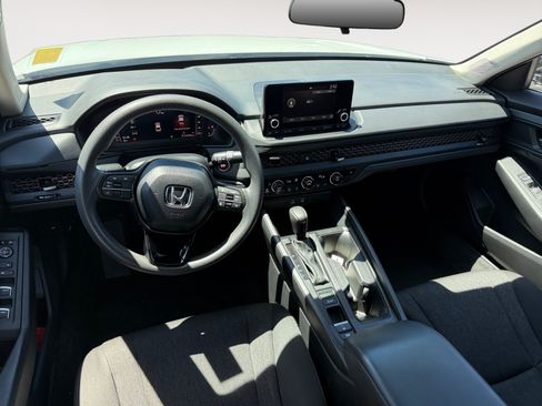 Used 2025 Honda Accord SE image 15