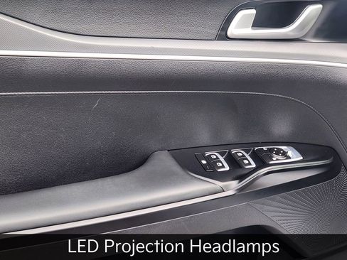 Used 2023 Kia K5 GT-Line image 9