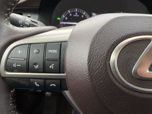 Used 2017 Lexus ES 350 w/ Luxury Package image 12