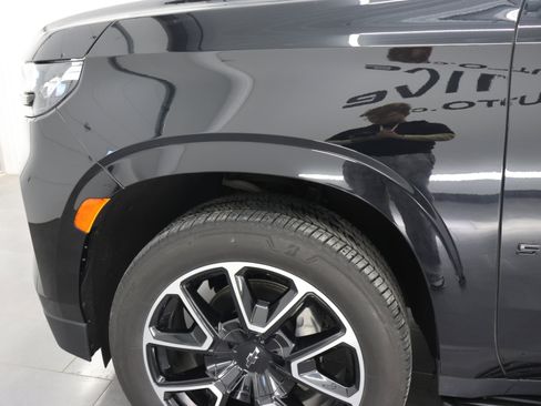 Used 2023 Chevrolet Suburban RST w/ Luxury Package image 42