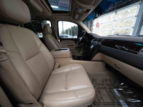 Used 2013 GMC Yukon XL Denali AWD/4WD image 27