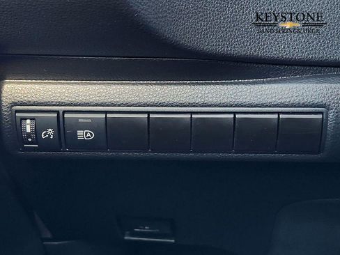 Used 2025 Toyota Corolla LE image 23