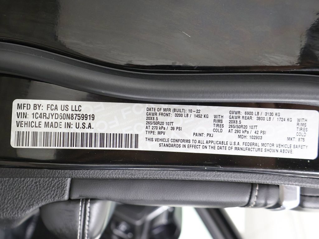 Used 2022 Jeep Grand Cherokee Overland w/ Luxury Tech Group IV AWD/4WD image 65