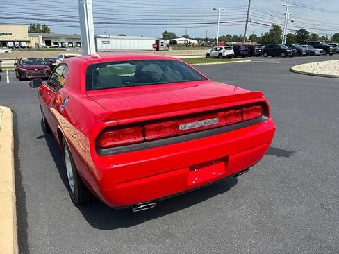 Used 2010 Dodge Challenger R/T RWD image 11