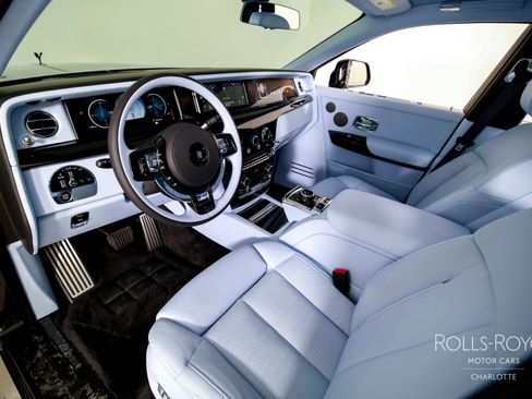 New 2026 Rolls-Royce Phantom Sedan image 4