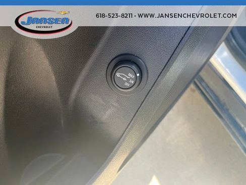 Used 2019 Chevrolet Equinox LT w/ Driver Convenience Package FWD image 14