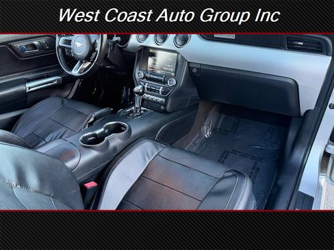 Used 2015 Ford Mustang Premium image 11