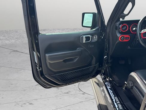 Used 2022 Jeep Wrangler Unlimited Sport AWD/4WD image 24