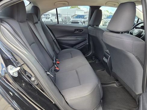 Used 2025 Toyota Corolla LE FWD image 18