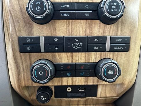 Used 2011 Ford F150 Lariat w/ Lariat Plus Pkg image 23