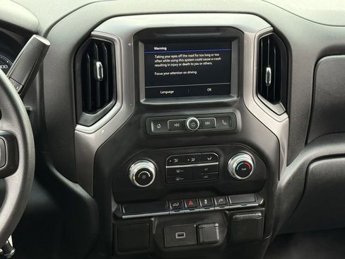 Used 2020 GMC Sierra 2500 4x4 Crew Cab w/ Convenience Package image 16
