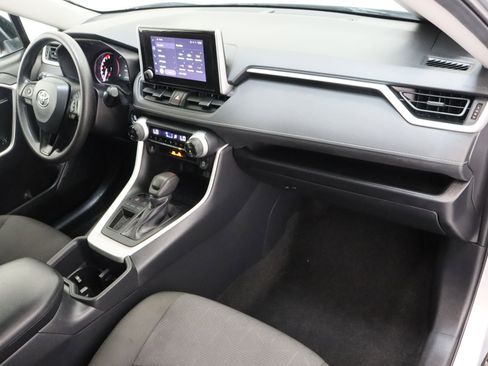 Certified 2025 Toyota RAV4 XLE FWD image 36