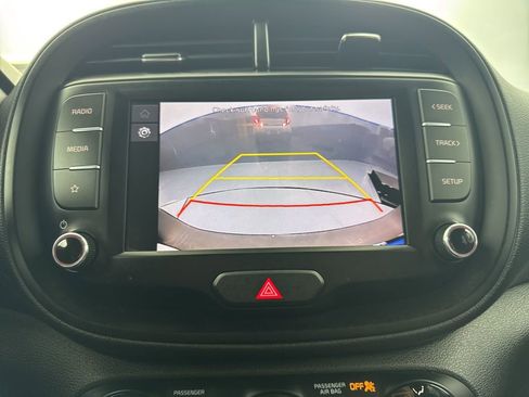 Used 2022 Kia Soul LX w/ Technology Package FWD image 18