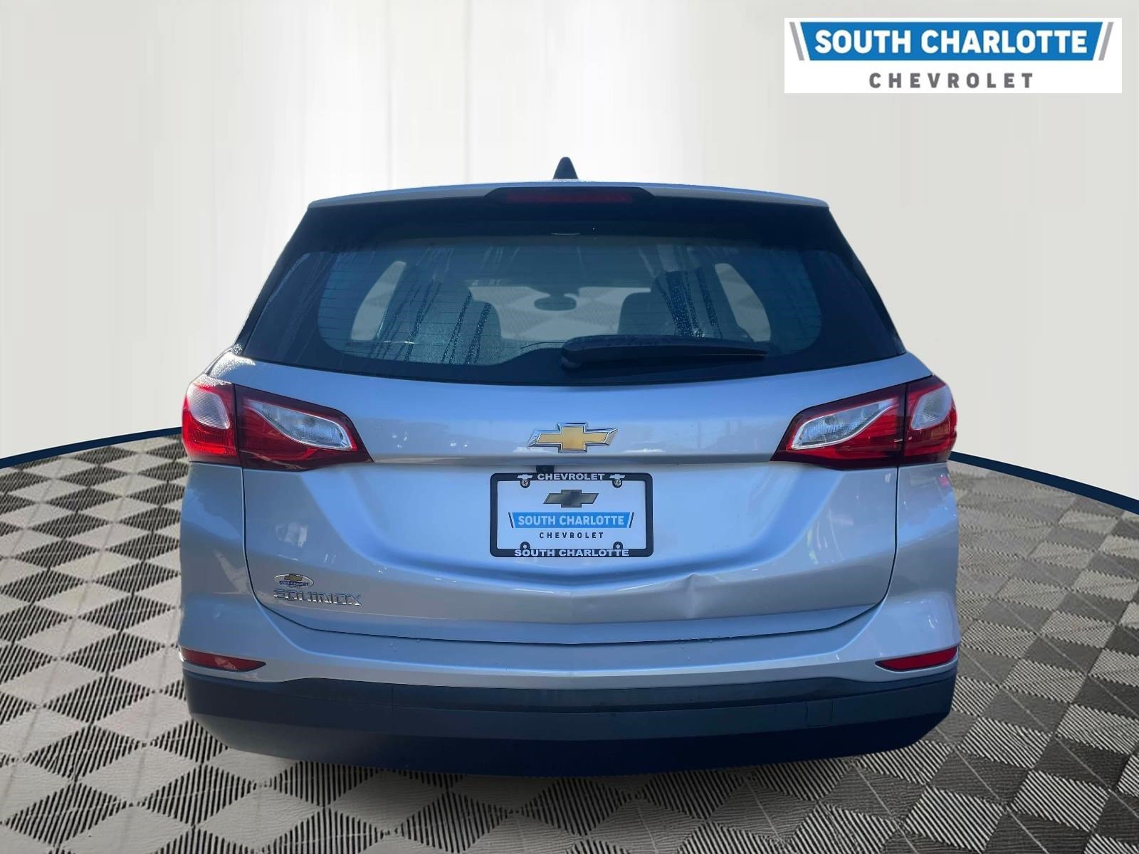 Used 2019 Chevrolet Equinox LS FWD image 5