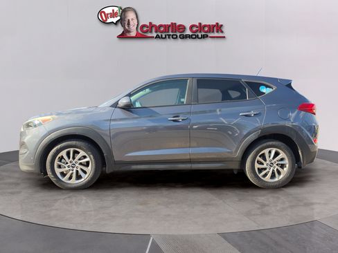 Used 2016 Hyundai Tucson SE FWD image 2
