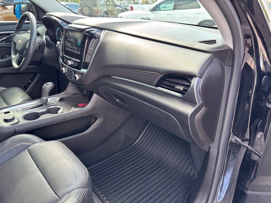 Used 2018 Chevrolet Traverse Premier w/ Redline Edition AWD/4WD image 26