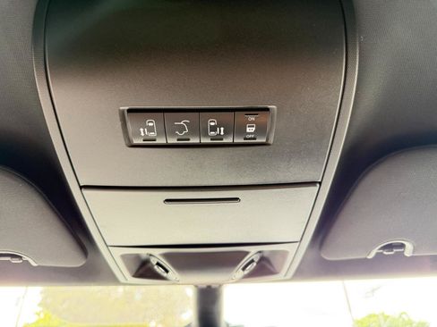 Used 2020 Dodge Grand Caravan GT FWD image 22