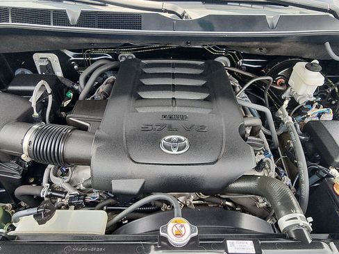 Used 2019 Toyota Tundra SR5 w/ TRD Off Road Package AWD/4WD image 11