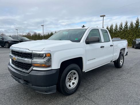 Used 2018 Chevrolet Silverado 1500 W/T w/ Trailering Package image 7
