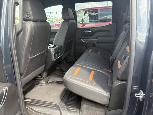 Used 2021 GMC Sierra 1500 AT4 w/ AT4 Value Package AWD/4WD image 13