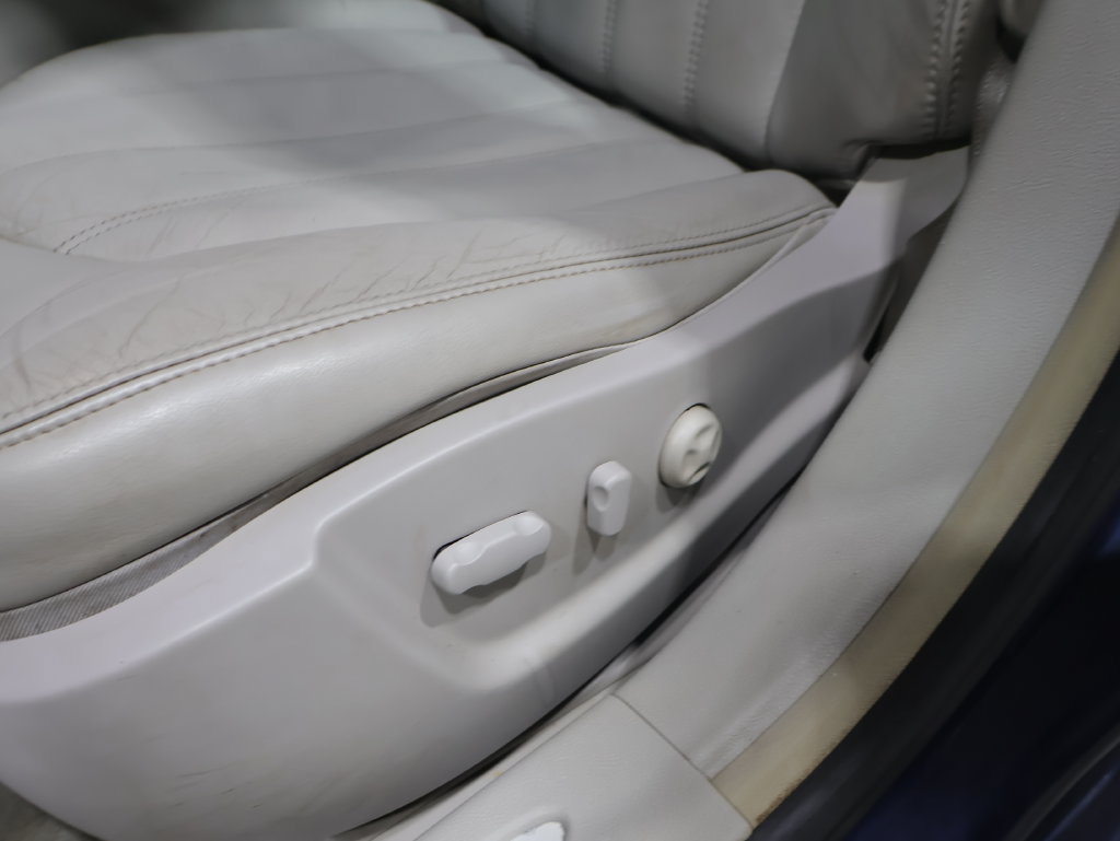 Used 2007 Buick Lucerne CXL FWD image 12