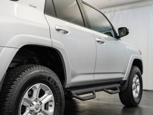 Used 2019 Toyota 4Runner SR5 RWD image 33