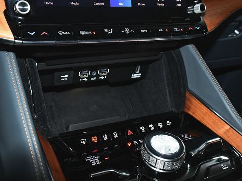 Used 2022 Jeep Grand Wagoneer Series II w/ Convenience Group III AWD/4WD image 33