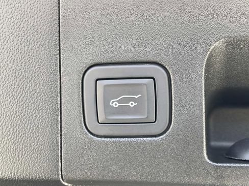 Certified 2025 Cadillac XT5 Premium Luxury image 13