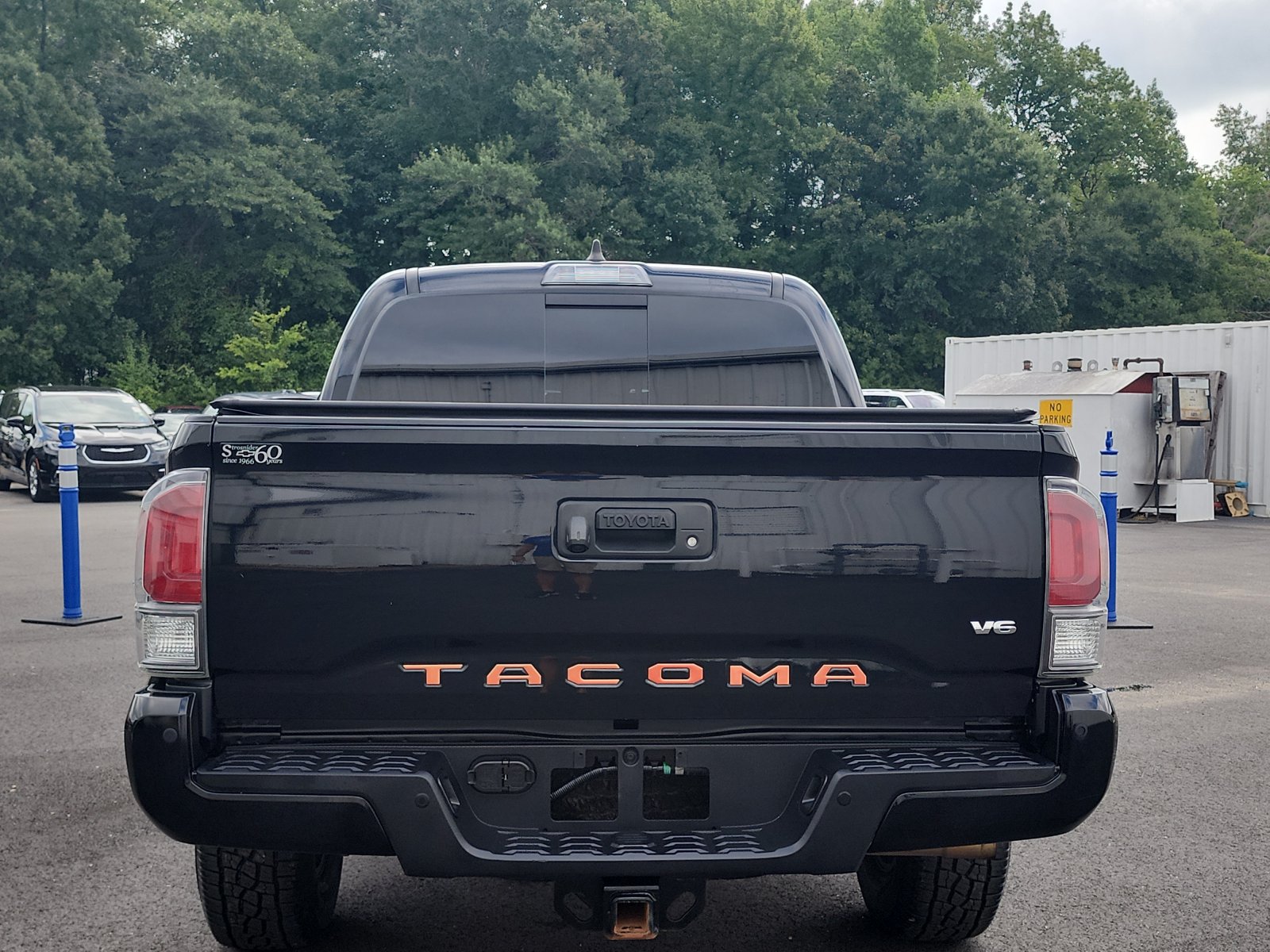 Used 2021 Toyota Tacoma TRD Off-Road w/ Technology Package AWD/4WD image 4