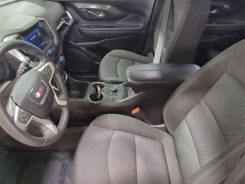Used 2023 GMC Terrain SLE w/ Driver Convenience Package image 18