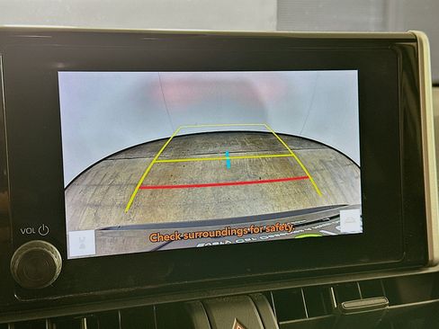 Used 2025 Toyota RAV4 LE AWD/4WD image 22