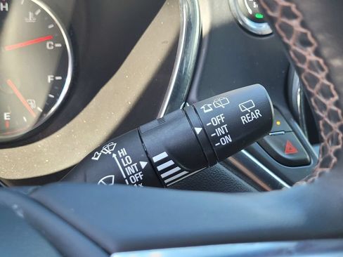 Used 2024 Chevrolet Blazer Premier FWD image 27