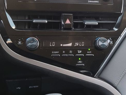 Used 2024 Toyota Camry LE FWD image 23