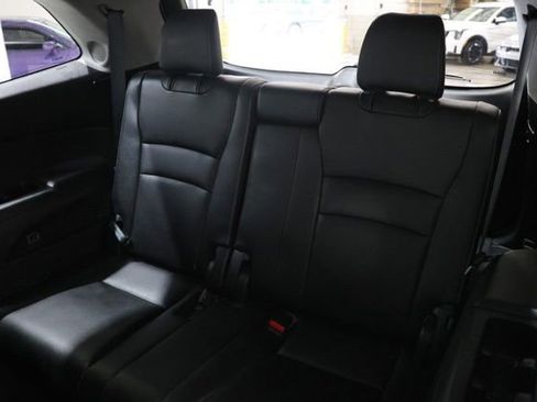 Used 2018 Honda Pilot Touring image 35
