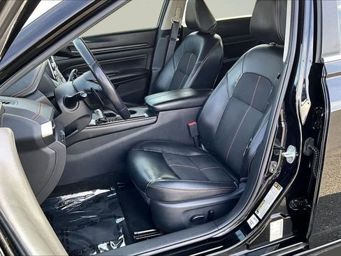 Used 2020 Nissan Altima 2.5 SR FWD image 11