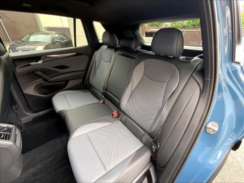 Certified 2025 Volkswagen Tiguan SE R-Line AWD/4WD image 25