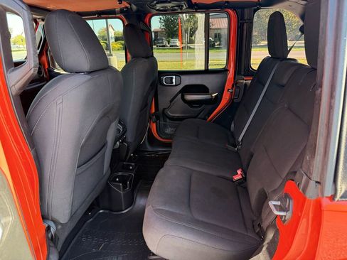 Used 2019 Jeep Wrangler Unlimited Sport S image 11