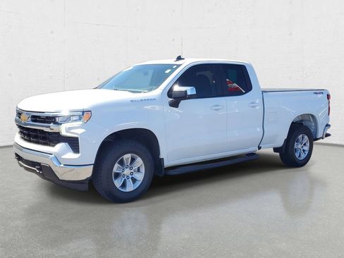 Used 2023 Chevrolet Silverado 1500 LT AWD/4WD image 4