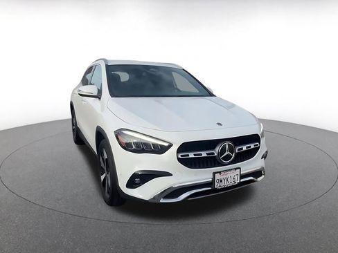 Used 2025 Mercedes-Benz GLA 250 4MATIC image 3